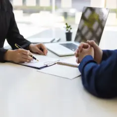 Rozmowa o umowie B2B, która może być ukrytym stosunkiem pracy, a także o kontrolach PIP.
