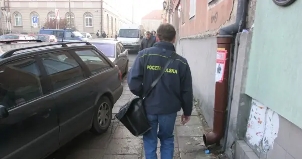 Kiedy pracownicy Poczty Polskiej dostaną akcje? Oto co musisz wiedzieć